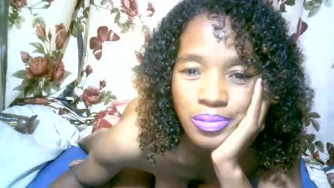 elenah013 online show from 09.19.25