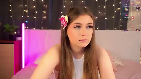 Snapshot of elenefrail chatting on 02.16.25 Isabella - streaming MondayTuesdayWednesdayFridaySaturdaySunday online show from 02.16.25