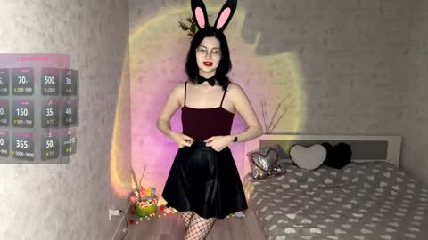 Annie PVT IS OPEN online show from 04.05.26