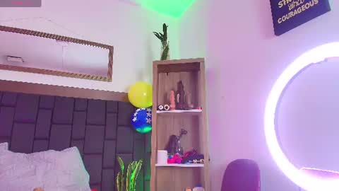 elenna_boobs_ online show from 07.19.26