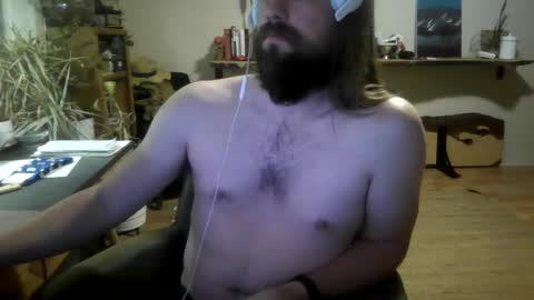 Snapshot of elephantfox chatting on 10.17.25 fox online show from 10.17.25