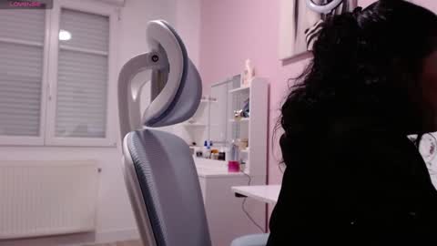 Snapshot of elettra_love chatting on 12.20.24 Sandra online show from 12.20.24