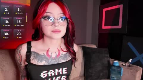 Snapshot of elettra_roux chatting on 09.10.25 ELETTRA online show from 09.10.25