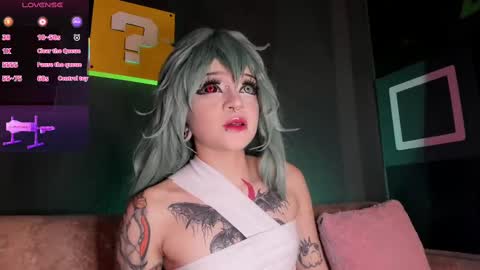 Snapshot of elettra_roux chatting on 09.28.25 ELETTRA online show from 09.28.25