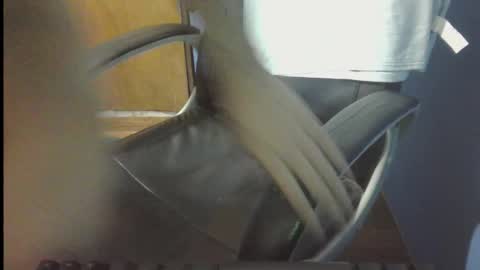 Snapshot of eleutheri4 chatting on 02.14.25 xtal online show from 02.14.25