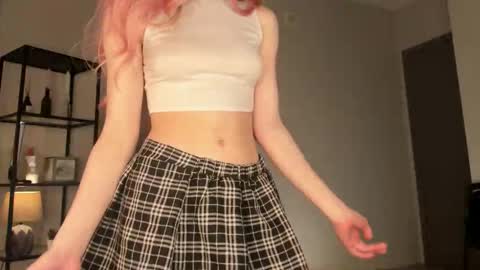 Elfie online show from 11.25.25