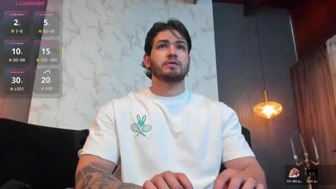 Snapshot of eliankeiser chatting on 11.26.25 Elian online show from 11.26.25