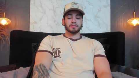 Snapshot of eliankeiser chatting on 12.03.25 Elian online show from 12.03.25