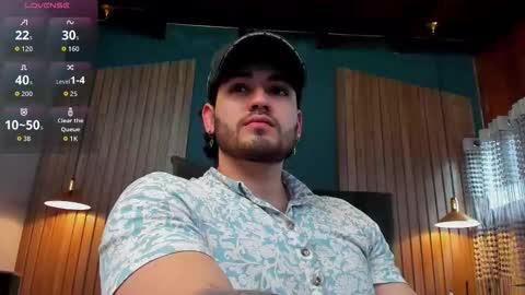 Snapshot of eliankeiser chatting on 12.13.25 Elian online show from 12.13.25