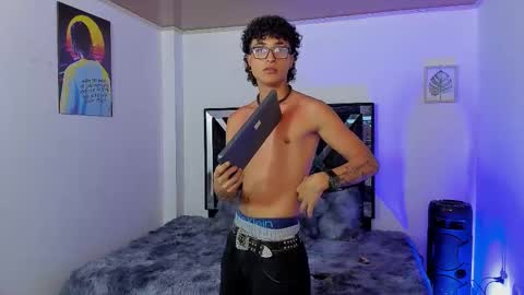 Snapshot of eliasferragamo chatting on 12.02.25 Elias Ferragamo online show from 12.02.25