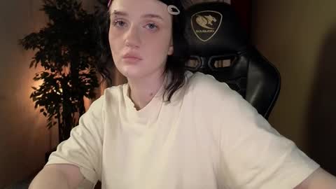 Ellie online show from 10.04.25