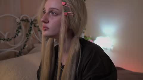 Ellie online show from 04.26.26