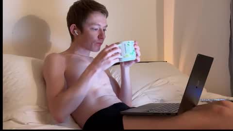 Snapshot of eligraysonx chatting on 01.15.26 Eli Grayson online show from 01.15.26