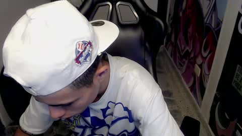 Snapshot of elii_797 chatting on 02.13.25 bby-santy online show from 02.13.25