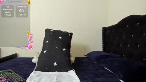 elii_sweet_ online show from 01.25.25