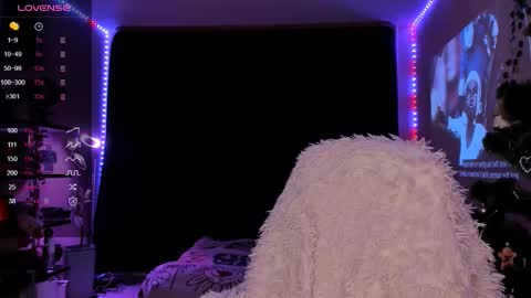 Snapshot of elilybby chatting on 01.12.26 Your baby Eli online show from 01.12.26