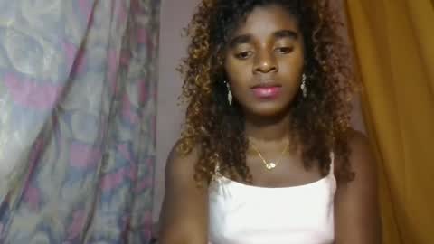 Snapshot of elina981 chatting on 05.06.26 elina981 online show from 05.06.26