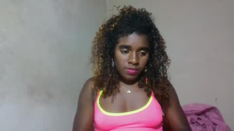 Snapshot of elina981 chatting on 05.15.26 elina981 online show from 05.15.26