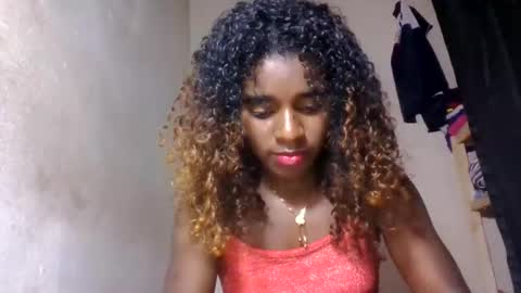 Snapshot of elina981 chatting on 05.26.26 elina981 online show from 05.26.26