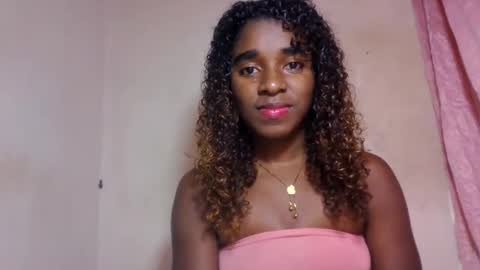 Snapshot of elina981 chatting on 05.28.26 elina981 online show from 05.28.26