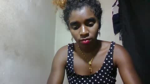 Snapshot of elina981 chatting on 06.02.26 elina981 online show from 06.02.26