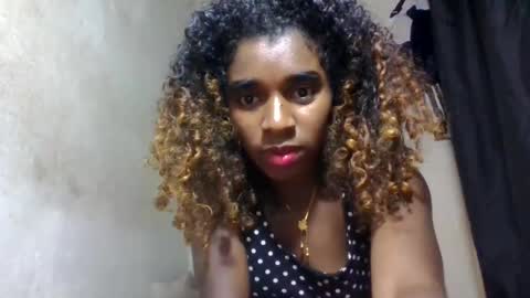Snapshot of elina981 chatting on 06.02.26 elina981 online show from 06.02.26