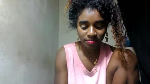 Snapshot of elina981 chatting on 06.08.26 elina981 online show from 06.08.26