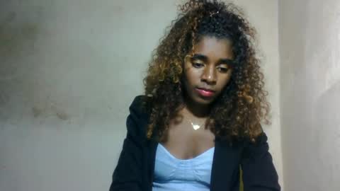 Snapshot of elina981 chatting on 06.22.26 elina981 online show from 06.22.26
