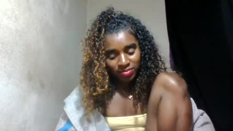 Snapshot of elina981 chatting on 06.27.26 elina981 online show from 06.27.26