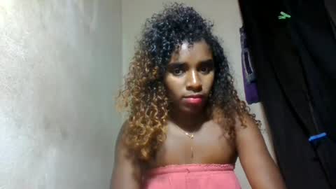 Snapshot of elina981 chatting on 06.29.26 elina981 online show from 06.29.26