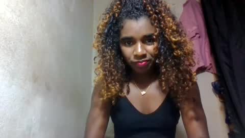 Snapshot of elina981 chatting on 07.12.26 elina981 online show from 07.12.26