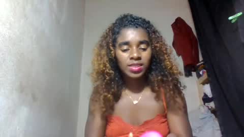 Snapshot of elina981 chatting on 07.14.26 elina981 online show from 07.14.26