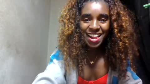 Snapshot of elina981 chatting on 07.17.26 elina981 online show from 07.17.26