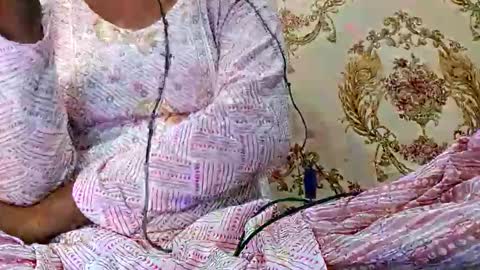 elina_roy03 online show from 11.13.25