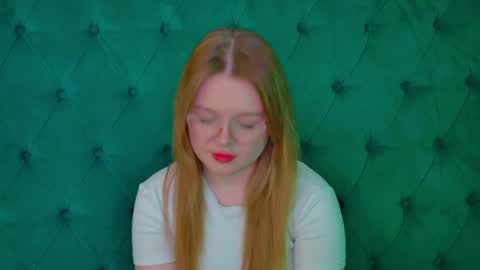 elinavale online show from 04.23.26