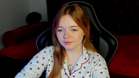 elinavale online show from 04.28.26