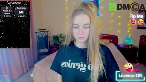 Snapshot of elinor_faith chatting on 12.22.24 elinor_faith online show from 12.22.24