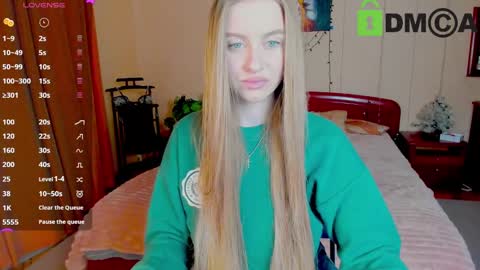 Snapshot of elinor_faith chatting on 01.03.25 elinor_faith online show from 01.03.25