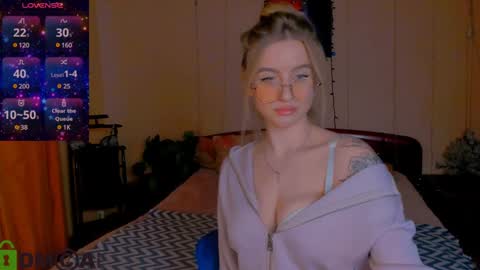 Snapshot of elinor_faith chatting on 01.09.25 elinor_faith online show from 01.09.25