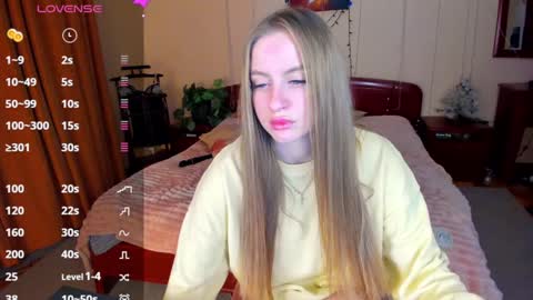 Snapshot of elinor_faith chatting on 01.17.25 elinor_faith online show from 01.17.25