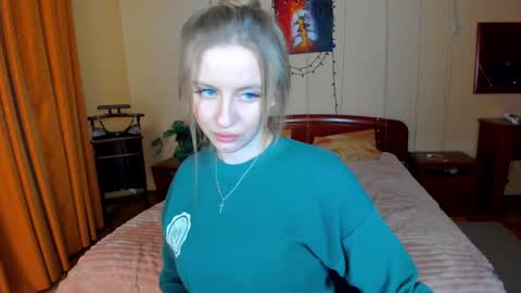 Snapshot of elinor_faith chatting on 02.02.25 elinor_faith online show from 02.02.25