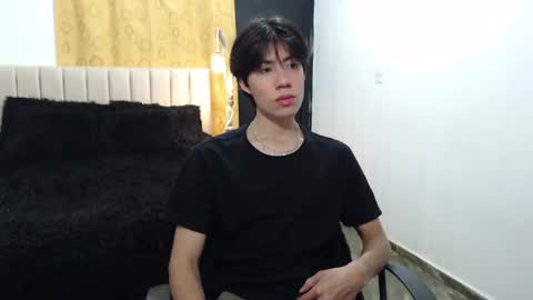 Snapshot of elio_collem chatting on 02.23.25 ELIO online show from 02.23.25