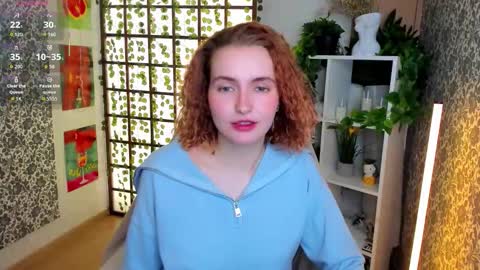 Snapshot of elis_cherry chatting on 11.21.25 Elis online show from 11.21.25