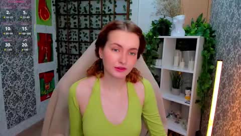 Snapshot of elis_cherry chatting on 12.15.25 Elis online show from 12.15.25