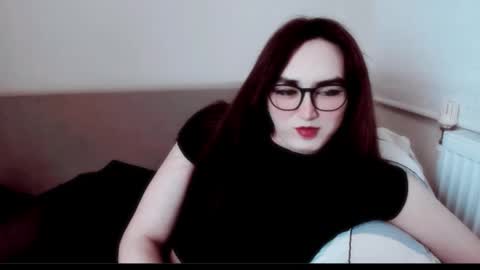 Snapshot of elisa_2001 chatting on 11.20.25 Liza online show from 11.20.25