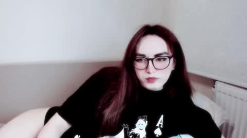 Snapshot of elisa_2001 chatting on 11.27.25 Liza online show from 11.27.25