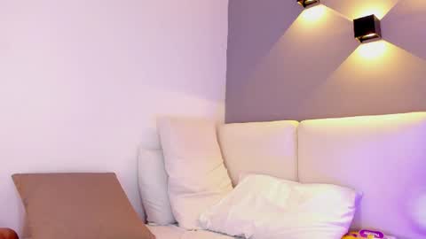 Elisa online show from 06.11.26