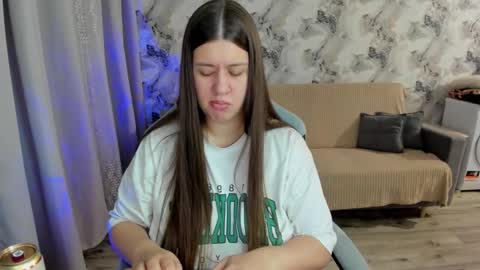 Aletta Oushen online show from 10.04.25