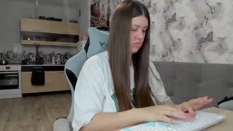 Aletta Oushen online show from 12.01.25