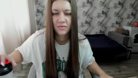Aletta Oushen online show from 04.28.26